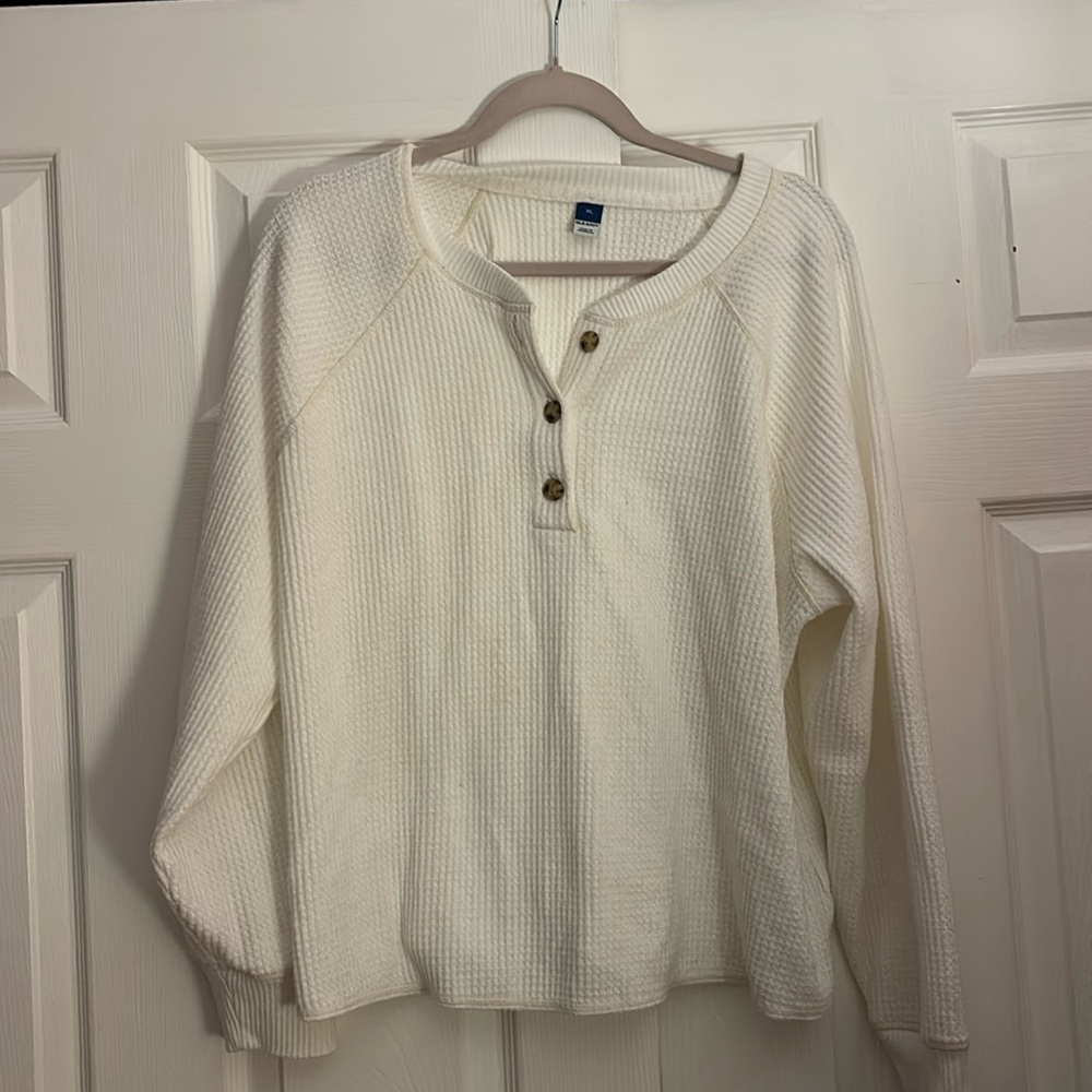 women’s long sleeve with buttons